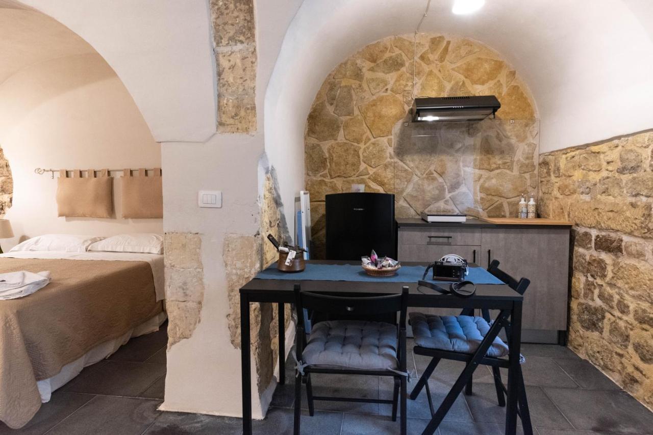 Cuturissi Hospitality & Wellnees Bed and Breakfast Ragusa Buitenkant foto